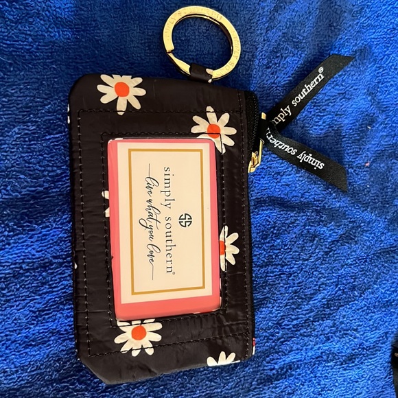 Simply Southern ID wallet key chain Daisy - Picture 2 of 2